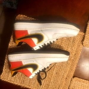 Nike Air Force 1 low (Roswell Raygun)